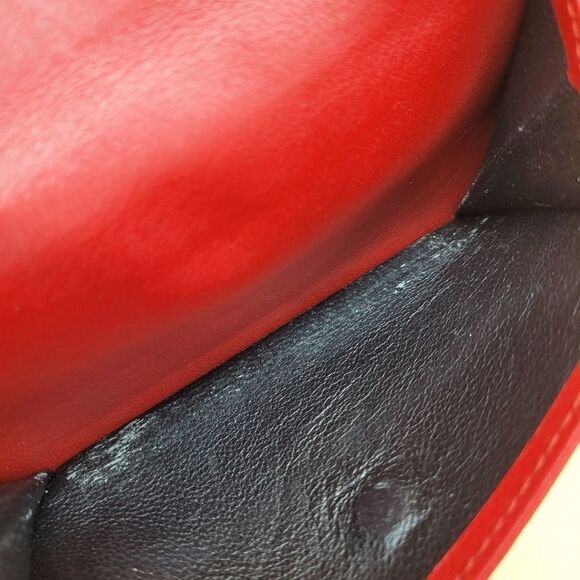 Authentic Gucci Wallet in Chain - Picture 11 of 12